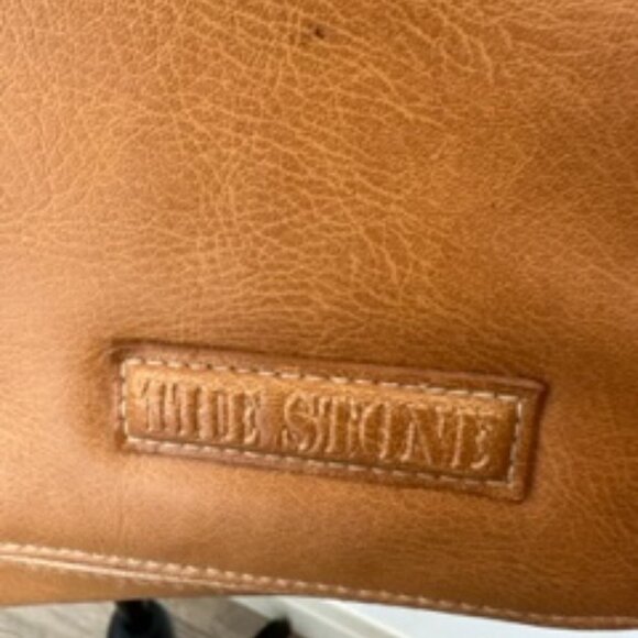 The Stone camel colour purse,  cross body adjustable brown messenger style bag - Picture 3 of 12